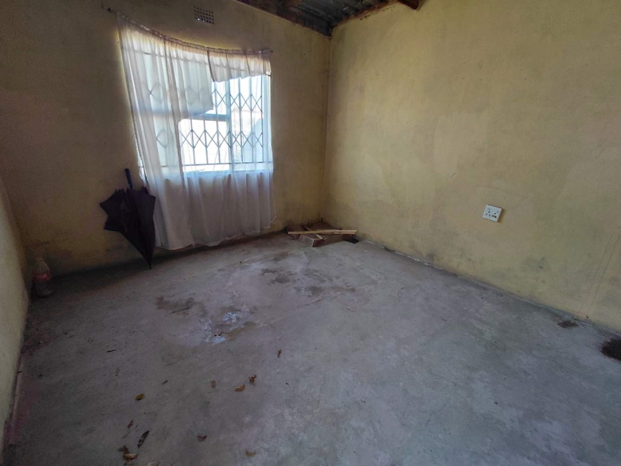 6 Bedroom Property for Sale in Drieziek Gauteng