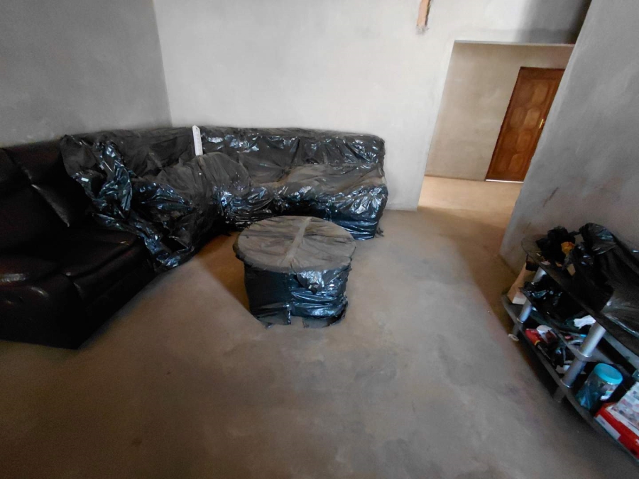 6 Bedroom Property for Sale in Drieziek Gauteng