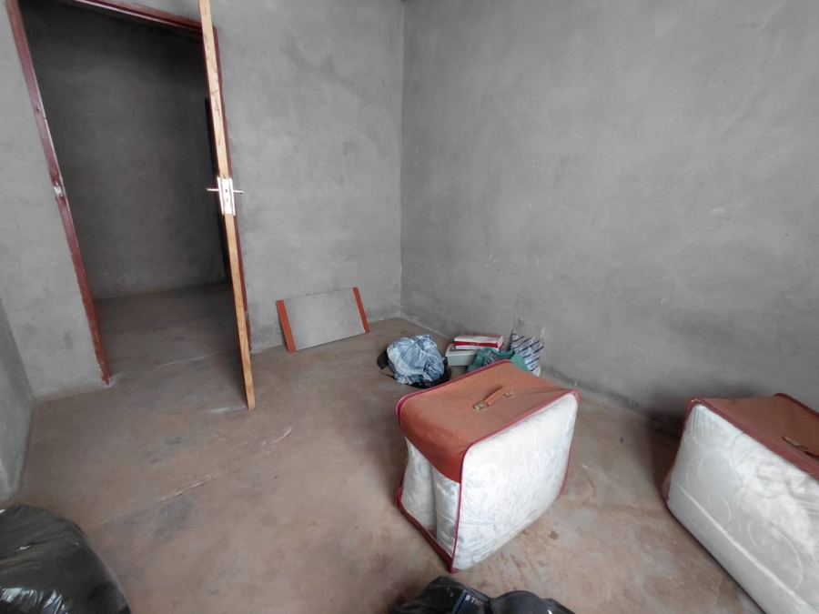 6 Bedroom Property for Sale in Drieziek Gauteng