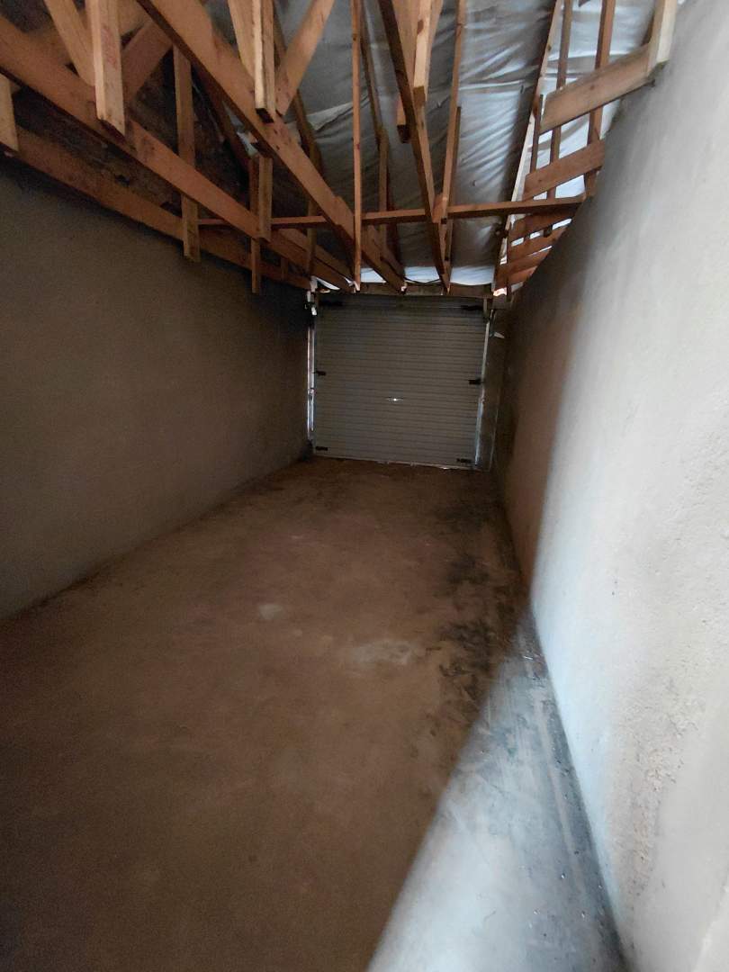 6 Bedroom Property for Sale in Drieziek Gauteng