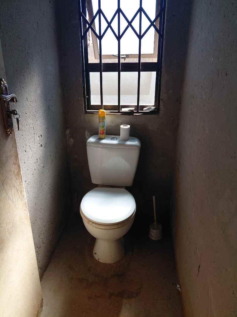 6 Bedroom Property for Sale in Drieziek Gauteng