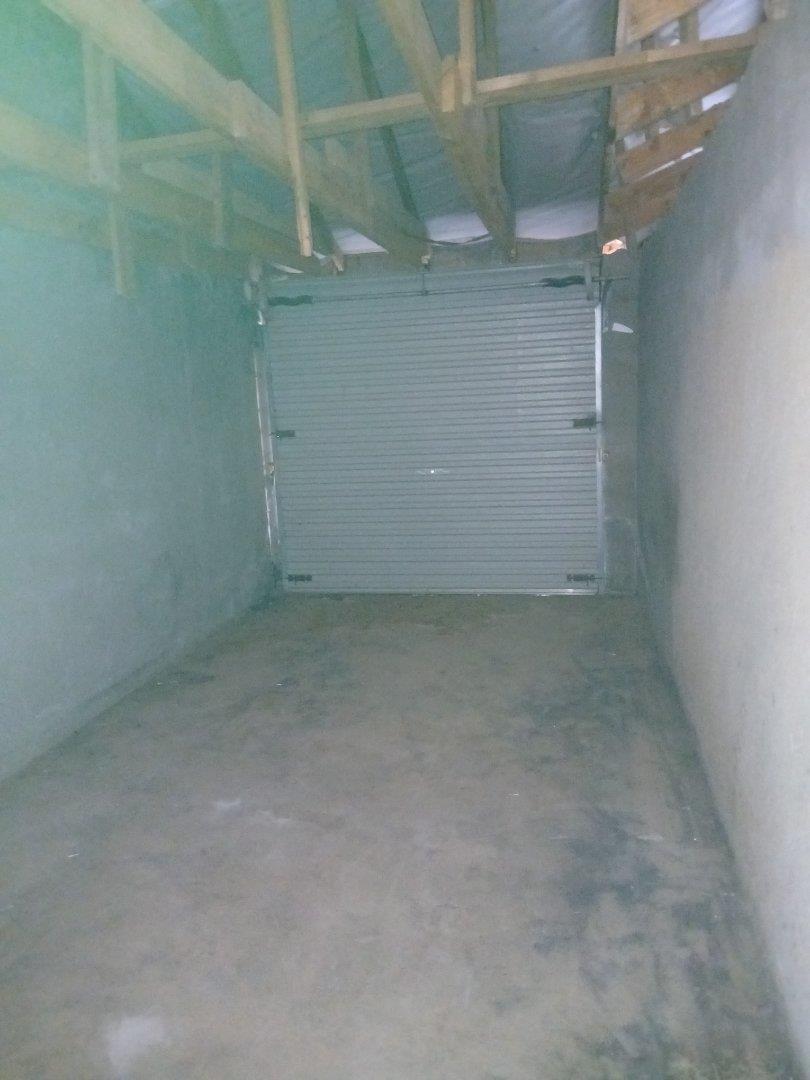 6 Bedroom Property for Sale in Drieziek Gauteng