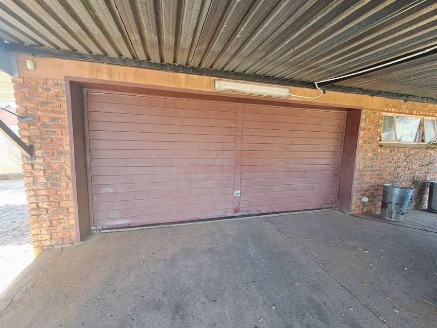 5 Bedroom Property for Sale in Wonderboom South Gauteng