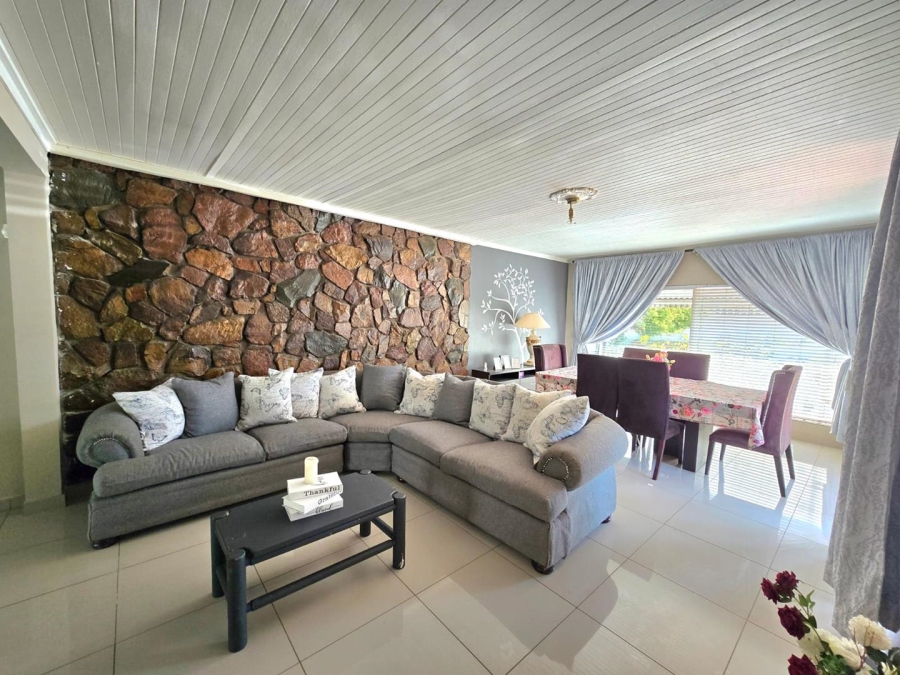 3 Bedroom Property for Sale in Raceview Gauteng