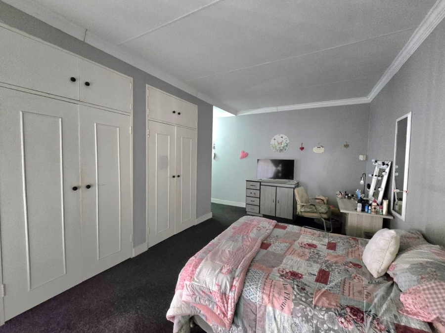 3 Bedroom Property for Sale in Raceview Gauteng