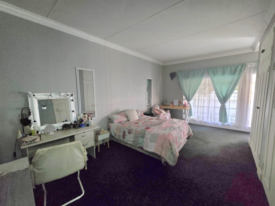 3 Bedroom Property for Sale in Raceview Gauteng