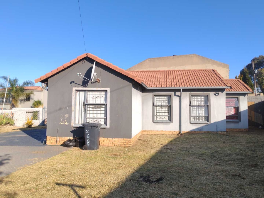 3 Bedroom Property for Sale in Ormonde View Gauteng