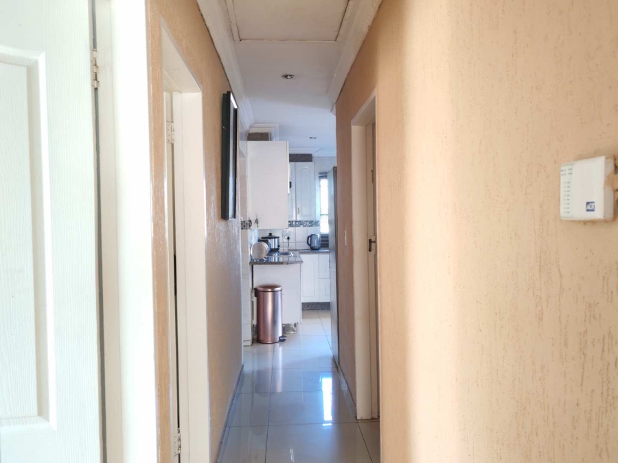 3 Bedroom Property for Sale in Ormonde View Gauteng