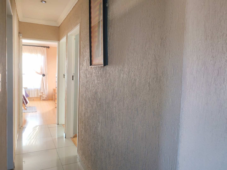 3 Bedroom Property for Sale in Ormonde View Gauteng