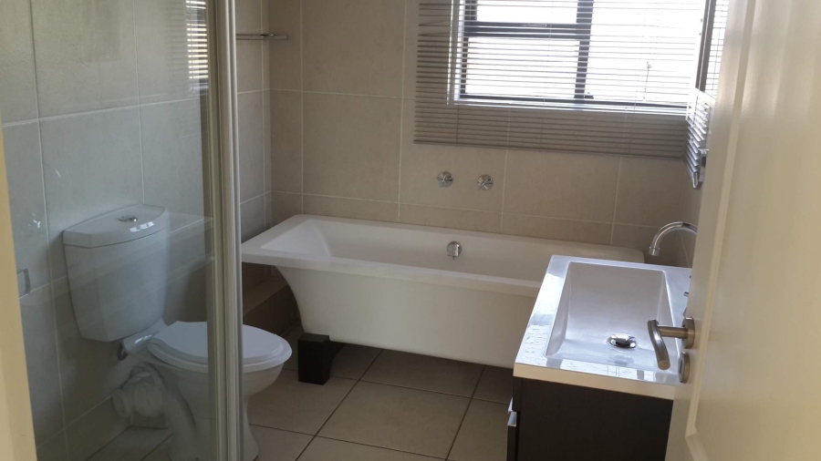 2 Bedroom Property for Sale in Bassonia Gauteng