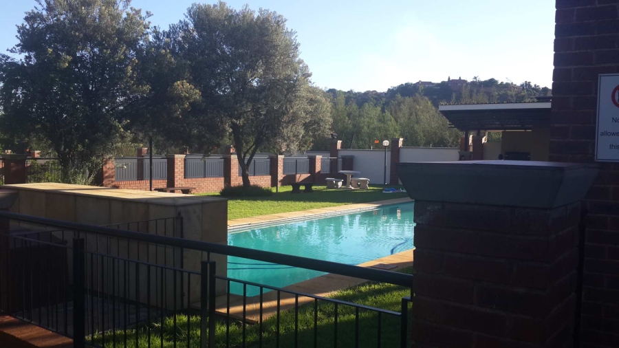2 Bedroom Property for Sale in Bassonia Gauteng