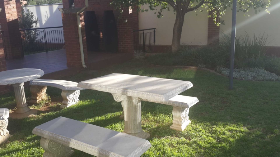 2 Bedroom Property for Sale in Bassonia Gauteng