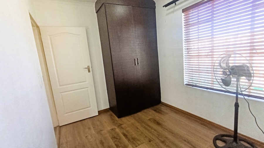 2 Bedroom Property for Sale in Kosmosdal Gauteng