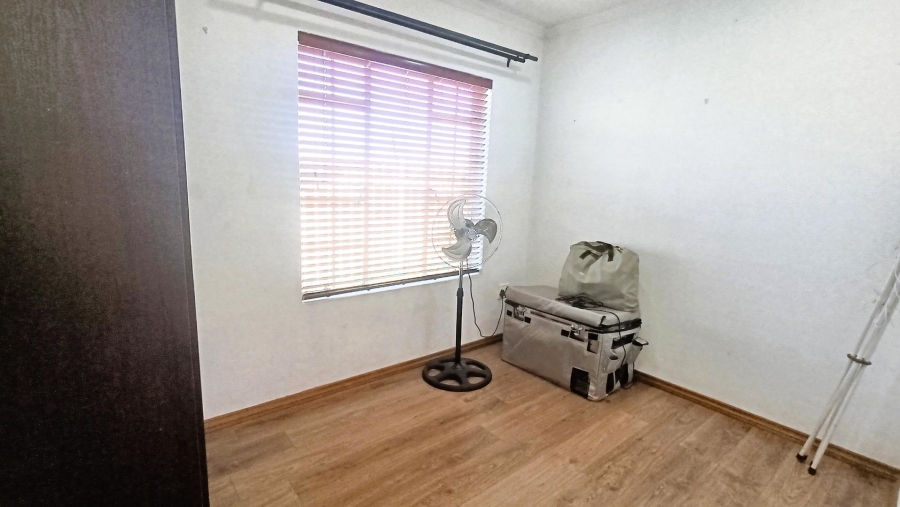 2 Bedroom Property for Sale in Kosmosdal Gauteng