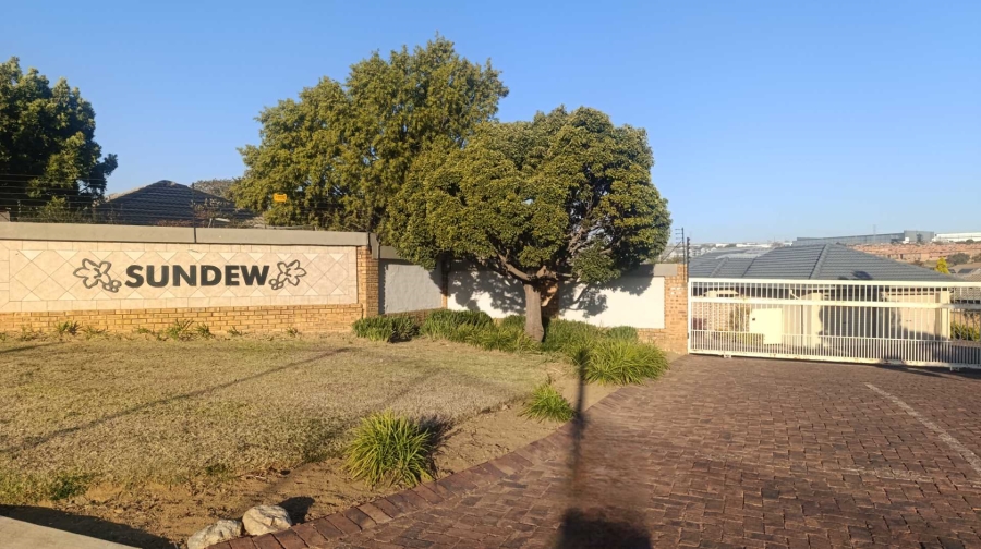 2 Bedroom Property for Sale in Kosmosdal Gauteng