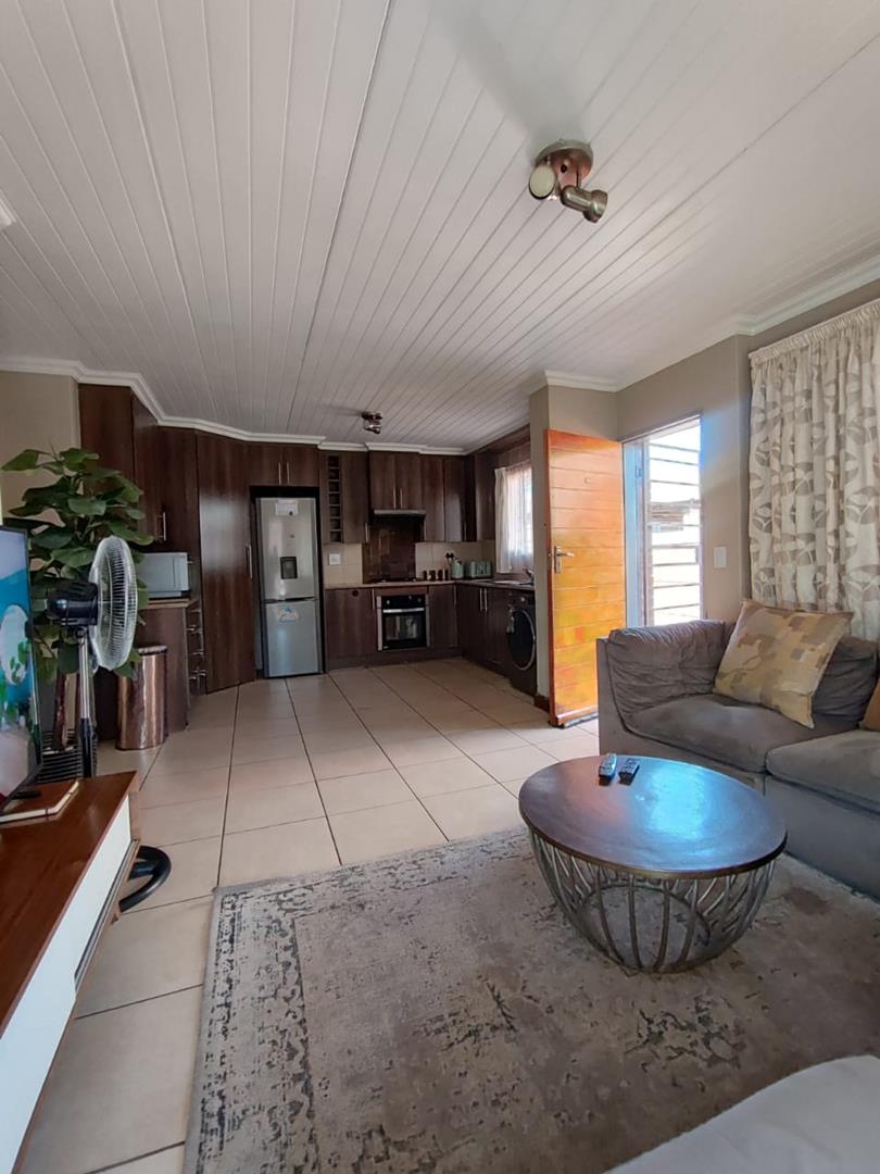 3 Bedroom Property for Sale in Andeon Gauteng