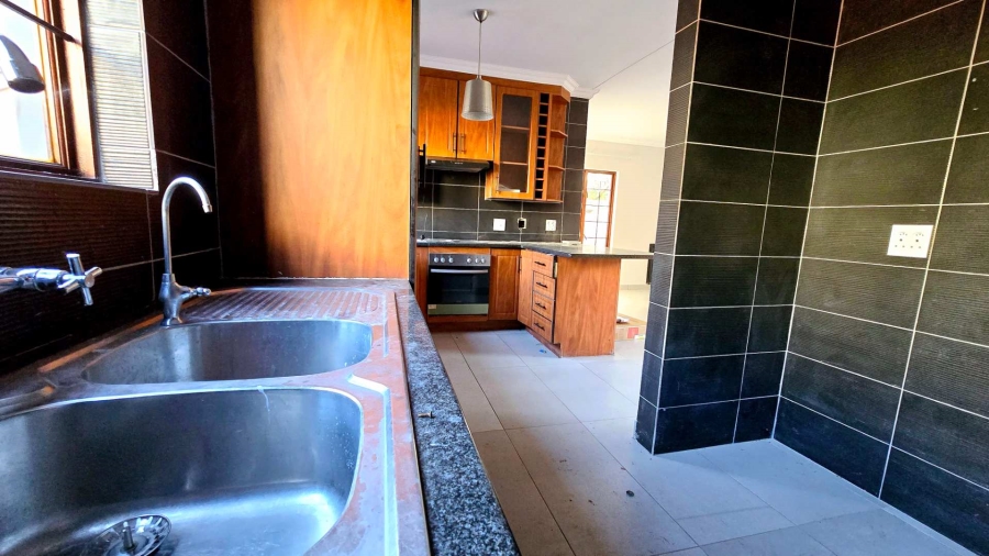 To Let 4 Bedroom Property for Rent in Equestria Gauteng