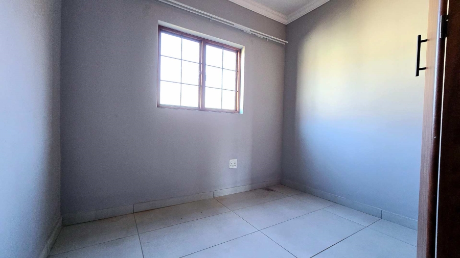 To Let 4 Bedroom Property for Rent in Equestria Gauteng