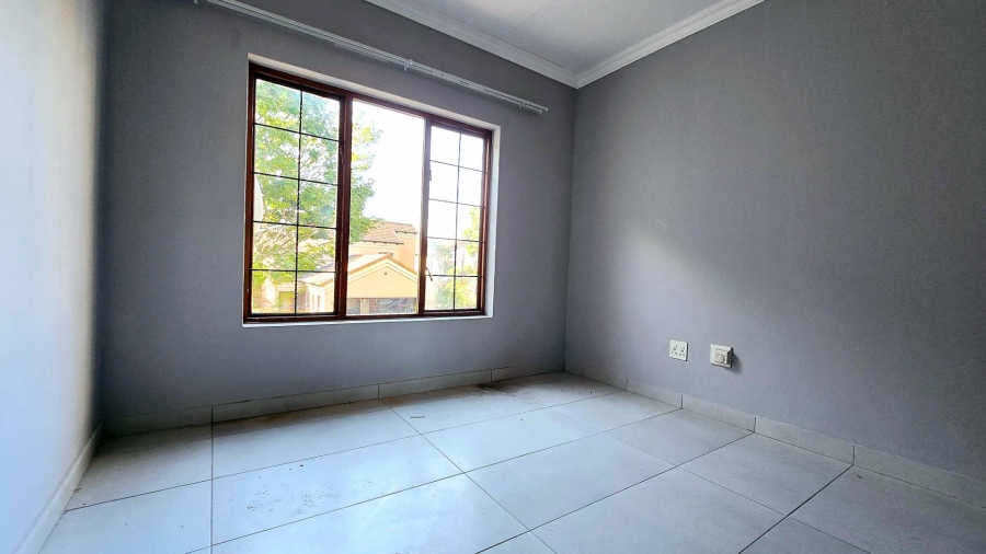 To Let 4 Bedroom Property for Rent in Equestria Gauteng