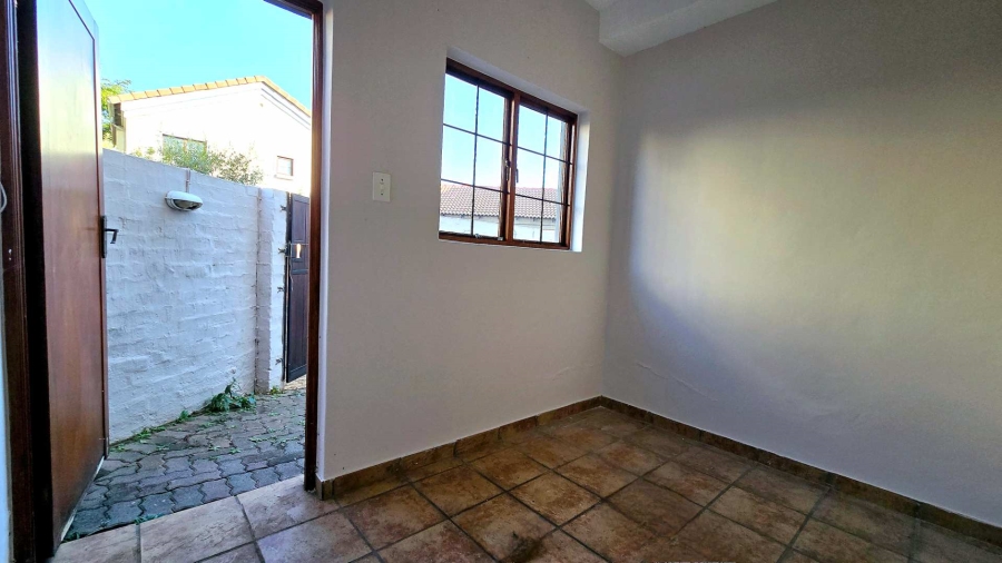 To Let 4 Bedroom Property for Rent in Equestria Gauteng