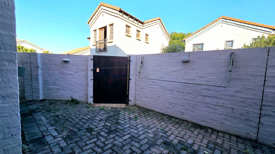 To Let 4 Bedroom Property for Rent in Equestria Gauteng