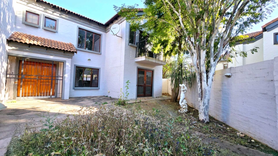 To Let 4 Bedroom Property for Rent in Equestria Gauteng