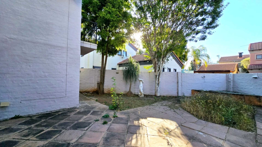 To Let 4 Bedroom Property for Rent in Equestria Gauteng