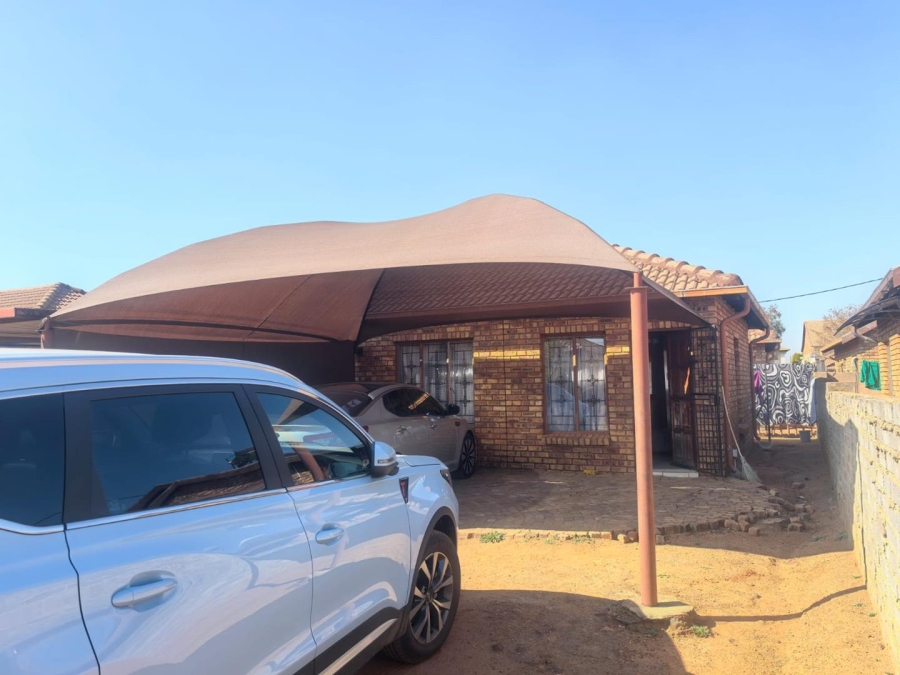 2 Bedroom Property for Sale in Soshanguve VV Gauteng