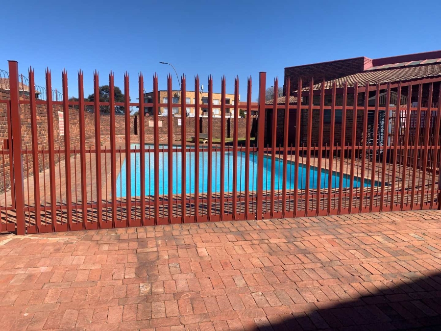 2 Bedroom Property for Sale in The Hill Gauteng