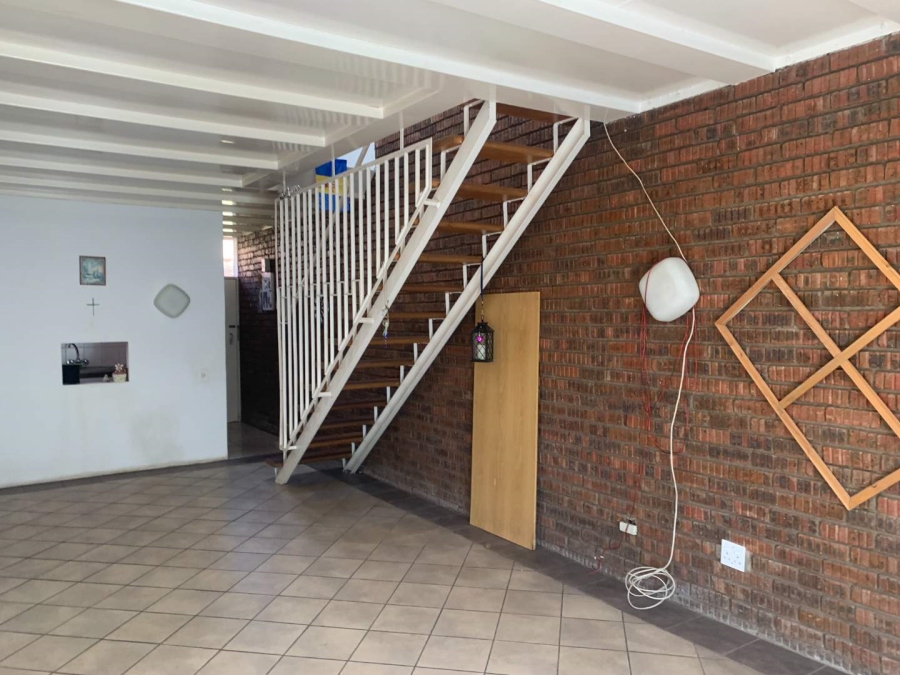 2 Bedroom Property for Sale in The Hill Gauteng