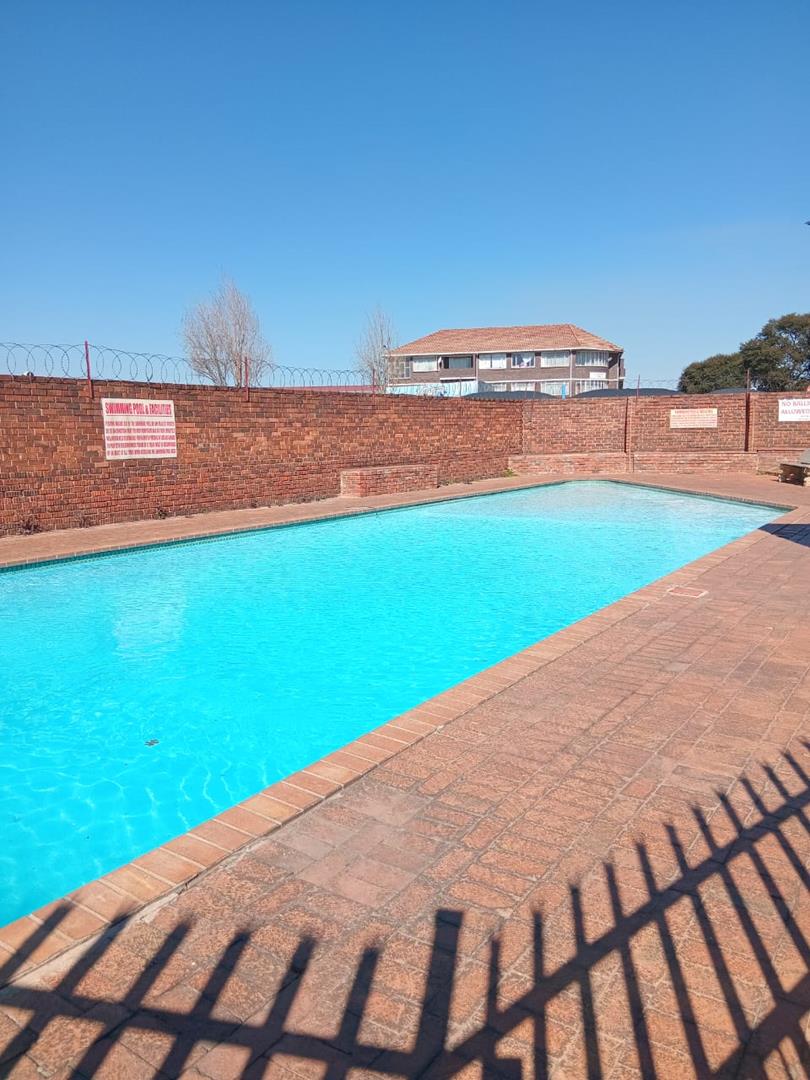2 Bedroom Property for Sale in The Hill Gauteng