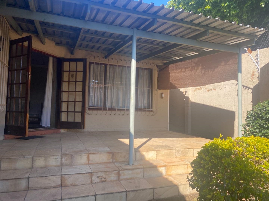 To Let 3 Bedroom Property for Rent in Edenburg Gauteng