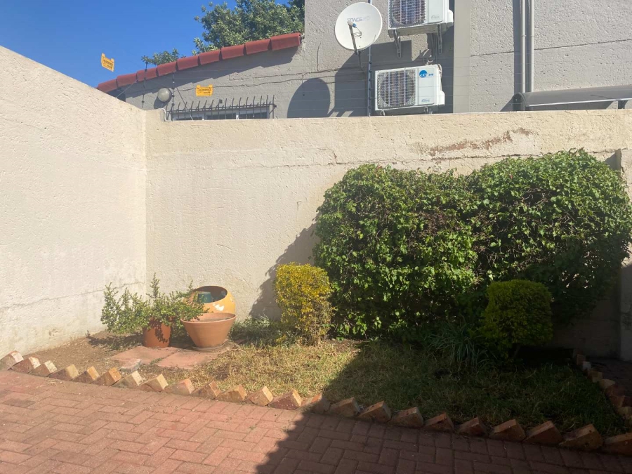 To Let 3 Bedroom Property for Rent in Edenburg Gauteng