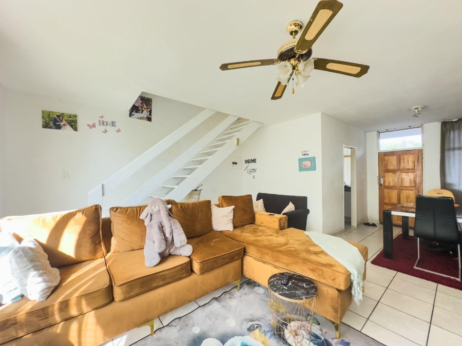 2 Bedroom Property for Sale in La Montagne Gauteng