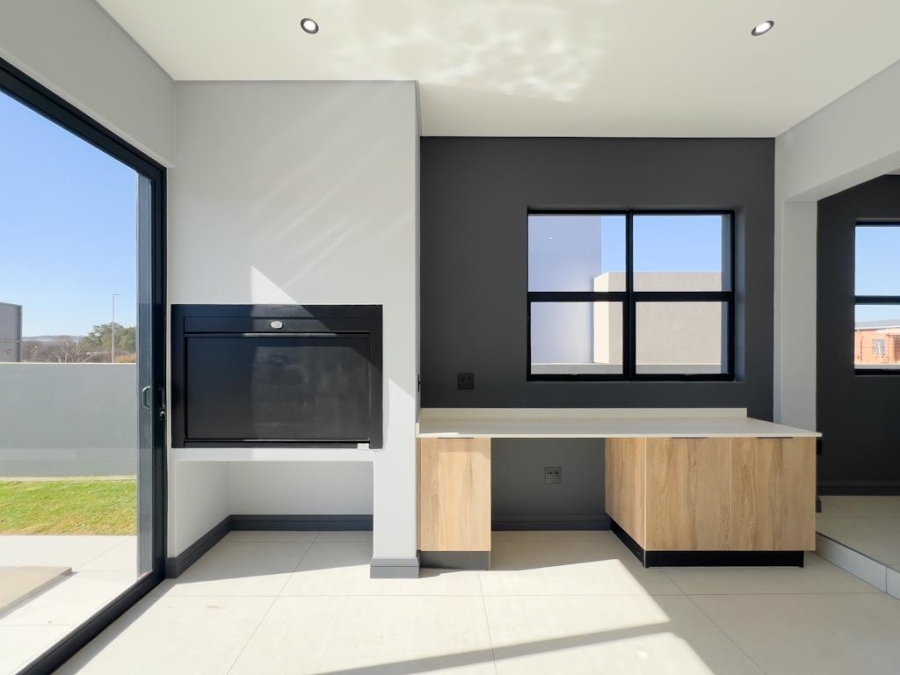 4 Bedroom Property for Sale in Fountainbrook Estate Gauteng