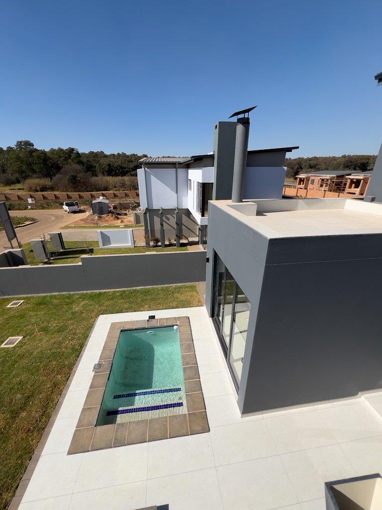 4 Bedroom Property for Sale in Fountainbrook Estate Gauteng