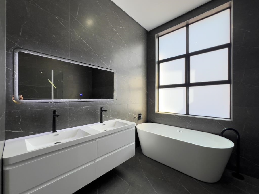 4 Bedroom Property for Sale in Fountainbrook Estate Gauteng