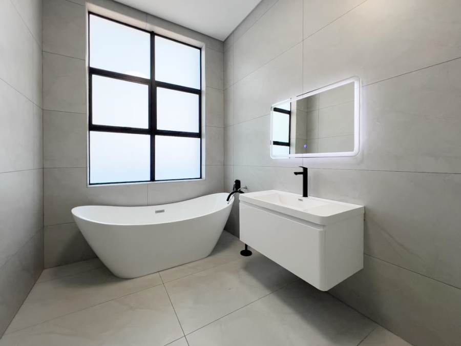 4 Bedroom Property for Sale in Fountainbrook Estate Gauteng