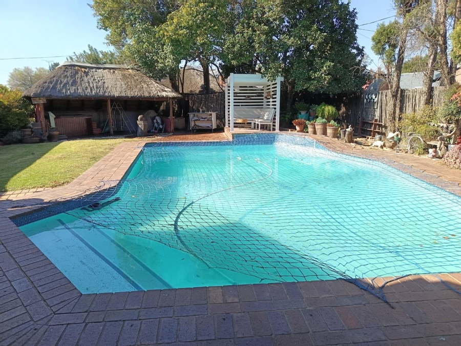 3 Bedroom Property for Sale in Brackendowns Ext 5 Gauteng