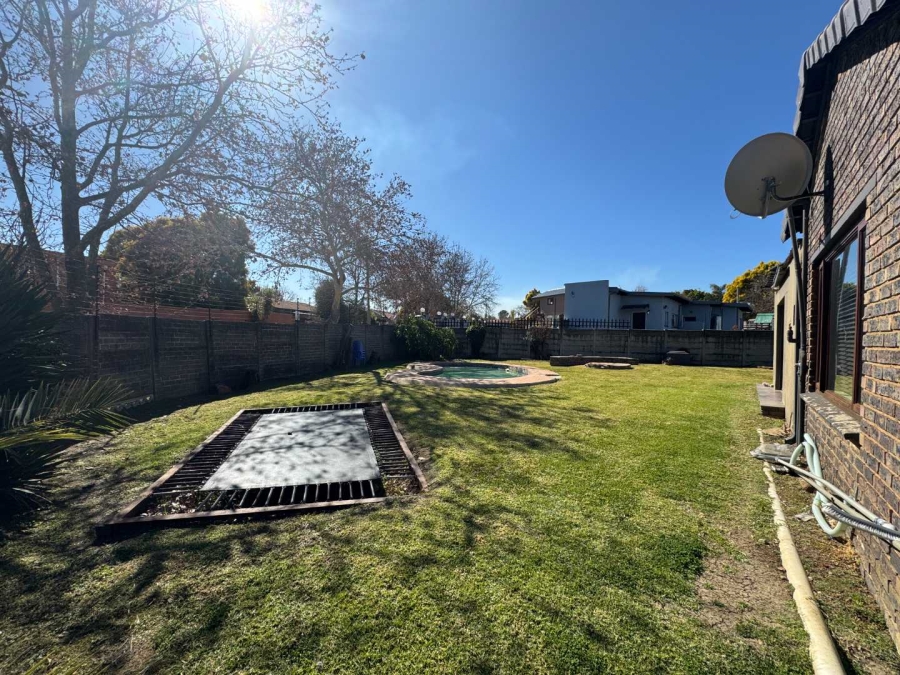 3 Bedroom Property for Sale in Brackendowns Gauteng