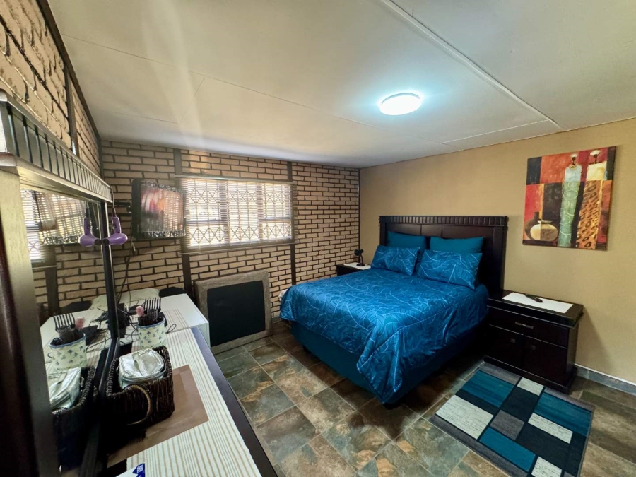 3 Bedroom Property for Sale in Brackendowns Gauteng
