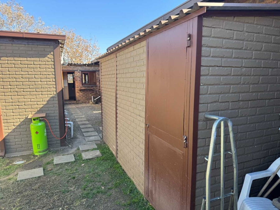 3 Bedroom Property for Sale in Brackendowns Gauteng