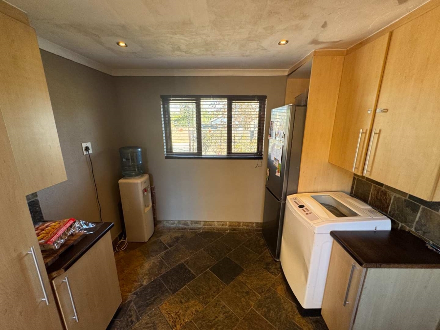 3 Bedroom Property for Sale in Brackendowns Gauteng