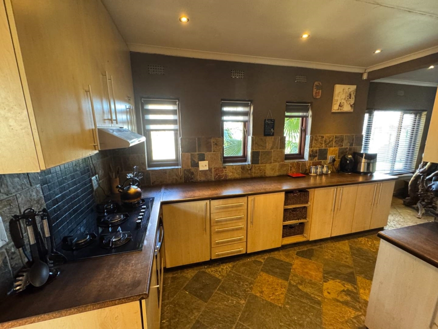 3 Bedroom Property for Sale in Brackendowns Gauteng