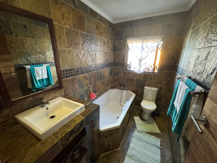 3 Bedroom Property for Sale in Brackendowns Gauteng