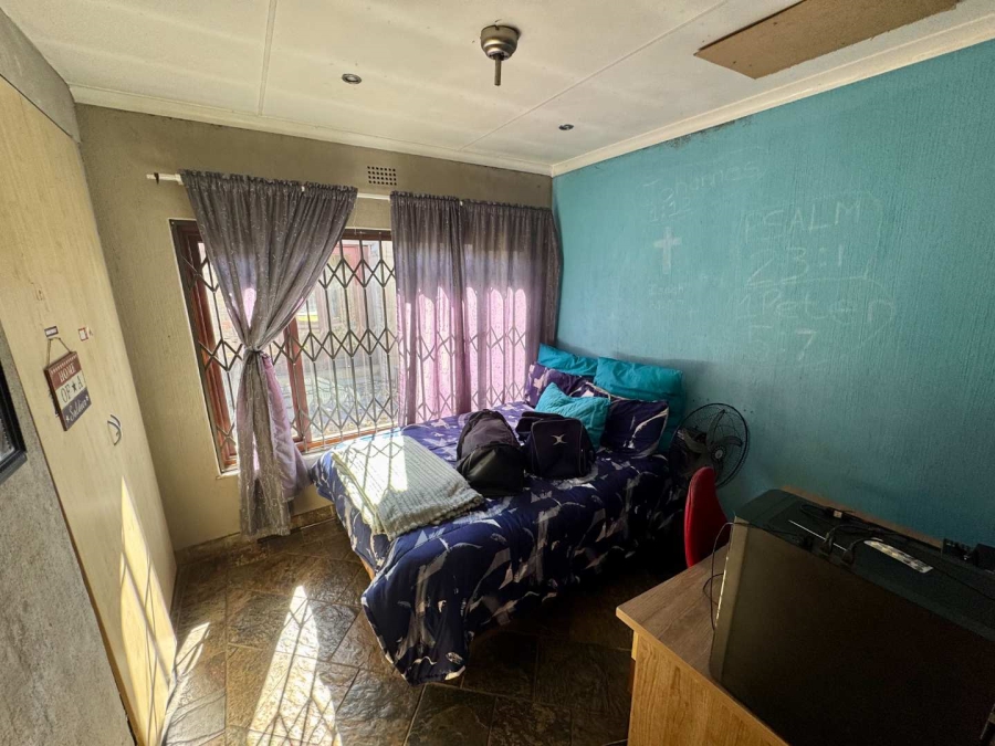 3 Bedroom Property for Sale in Brackendowns Gauteng