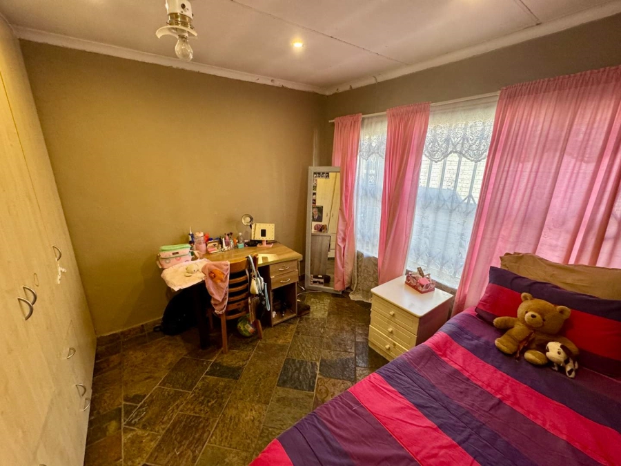 3 Bedroom Property for Sale in Brackendowns Gauteng