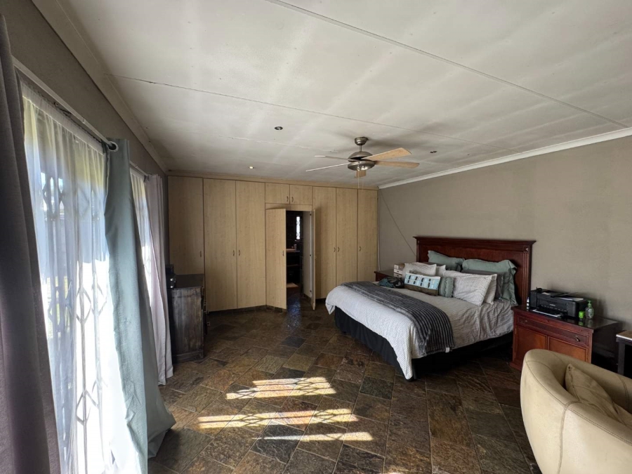 3 Bedroom Property for Sale in Brackendowns Gauteng