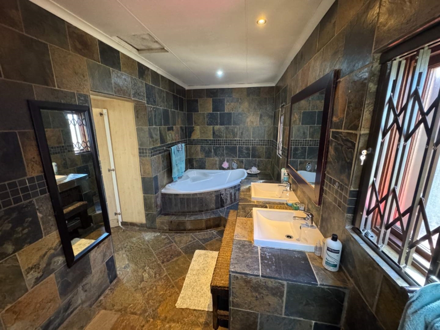 3 Bedroom Property for Sale in Brackendowns Gauteng
