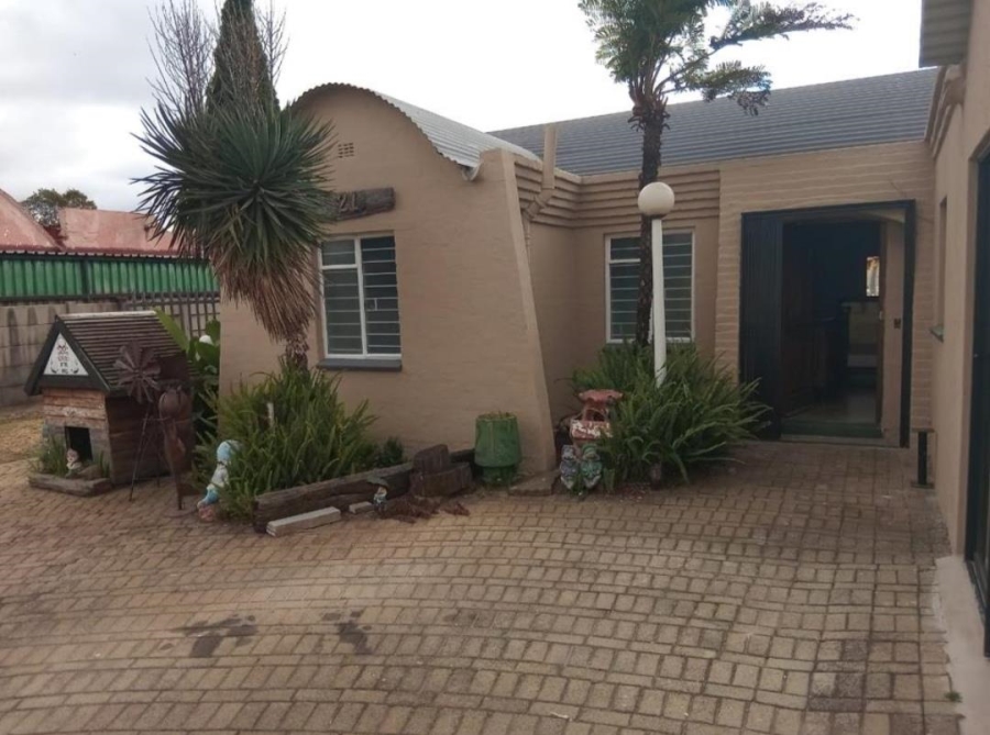 4 Bedroom Property for Sale in Mayberry Park Gauteng